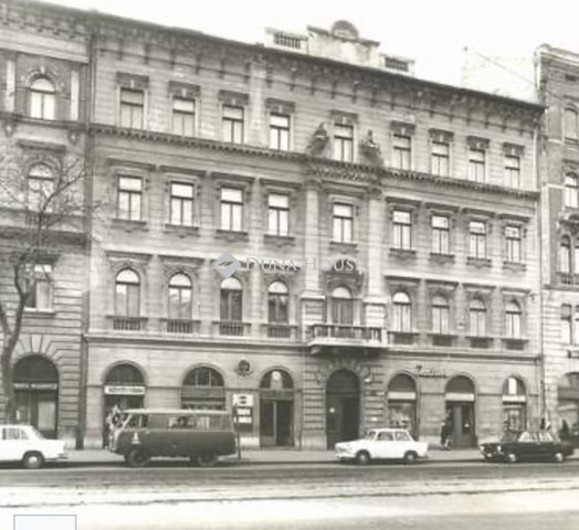 Eladó téglalakás, Budapesten, IX. kerületben 60 M Ft, 3 szobás