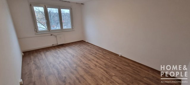 Eladó téglalakás, Szegeden 54.9 M Ft, 2 szobás