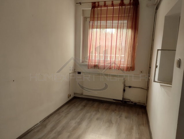 Kiadó üzlethelyiség, Győrött 250 E Ft / hó