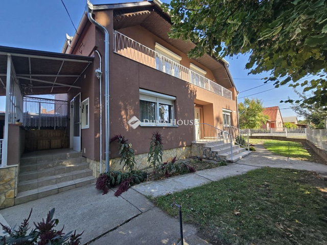 Eladó családi ház, Szentlőrincen 79.9 M Ft, 5 szobás