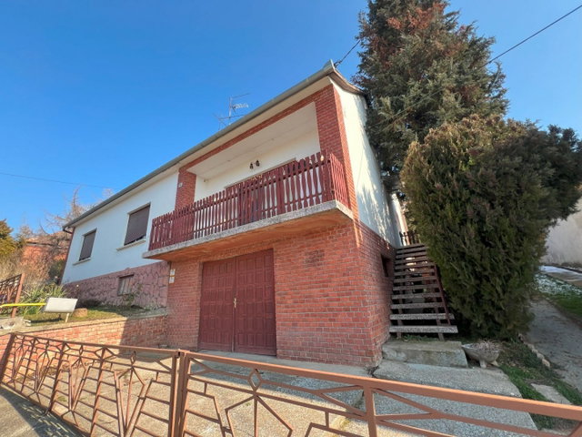 Eladó családi ház, Pécsváradon 83 M Ft, 6+1 szobás