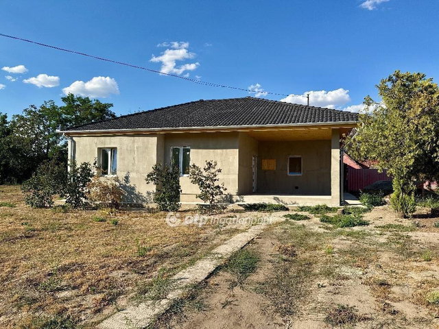 Eladó családi ház, Tápiószelén 44.9 M Ft, 1+1 szobás