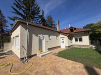 Eladó családi ház, Zsámbékon 109 M Ft, 1 szobás