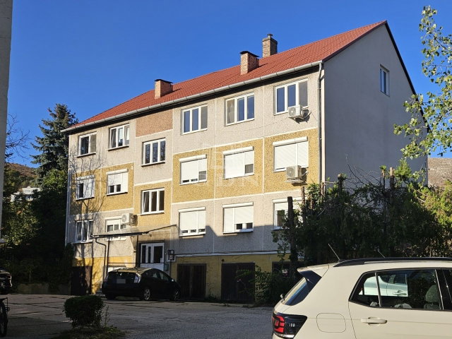 Eladó panellakás, Budaörsön 69.9 M Ft, 2 szobás