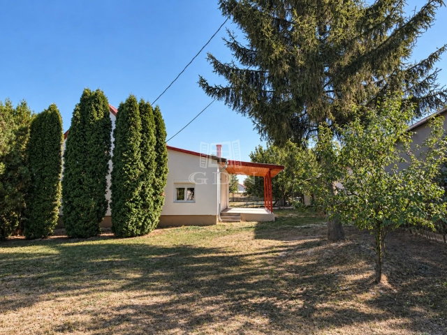 Eladó családi ház, Somon 40 M Ft, 3+1 szobás