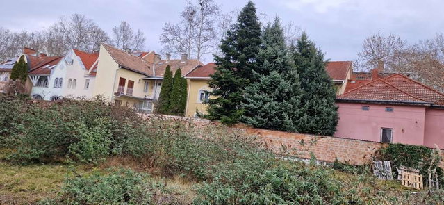 Eladó telek, Kaposváron, Somssich Pál utcában 80 M Ft