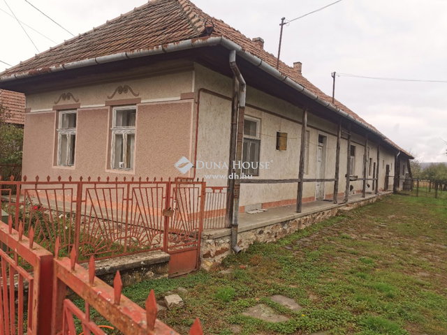 Eladó családi ház, Alsóregmecen 15.9 M Ft, 2 szobás