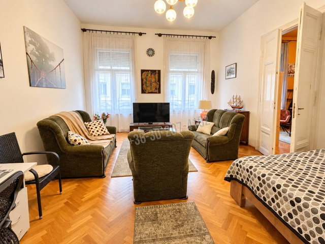 Kiadó téglalakás, albérlet, Szegeden 290 E Ft / hó, 3 szobás