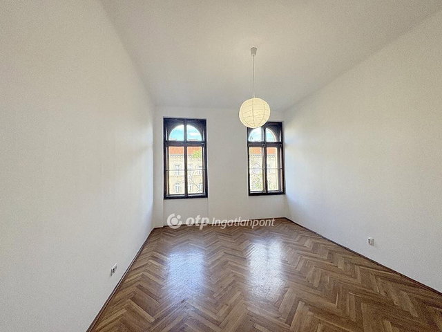 Eladó téglalakás, Budapesten, VIII. kerületben 41.9 M Ft