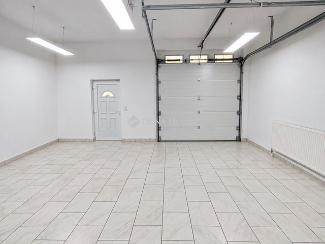 Eladó családi ház, Szegeden 399 M Ft, 6 szobás