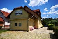 Eladó családi ház, Százhalombattán 130 M Ft, 5 szobás