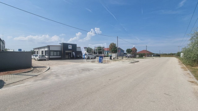 Eladó ipari ingatlan, Székesfehérvárott 26 M Ft