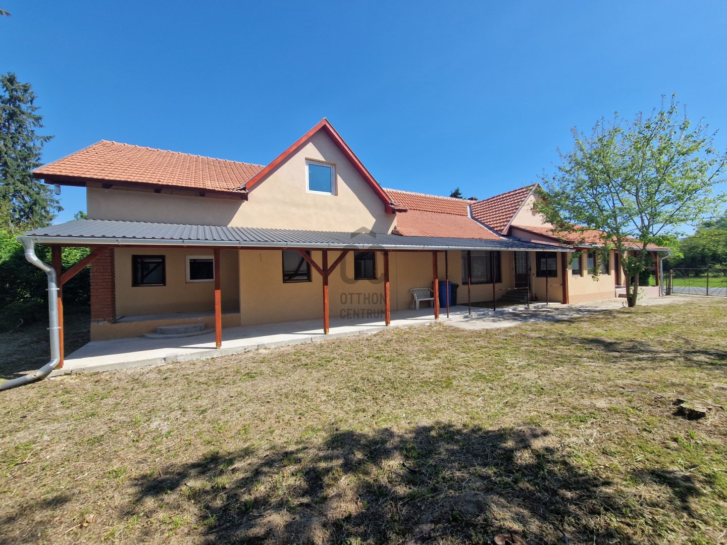 4 bed · 155m² · 66.755.700 ft