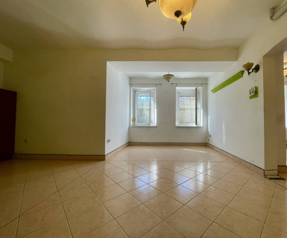 Eladó téglalakás, Debrecenben 49 M Ft, 2 szobás