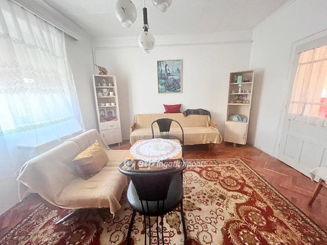 Eladó családi ház, Szomolyán 19.9 M Ft, 2 szobás