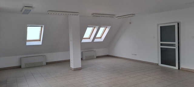 Kiadó iroda, Budapesten, IV. kerületben 250 E Ft / hó