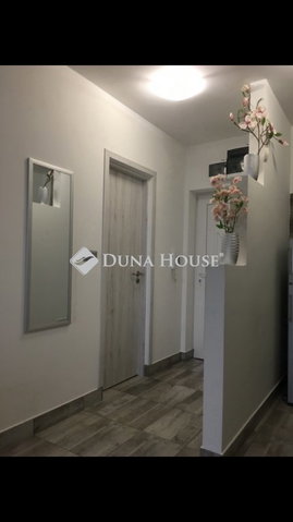 Kiadó téglalakás, albérlet, Balatonalmádiban 220 E Ft / hó