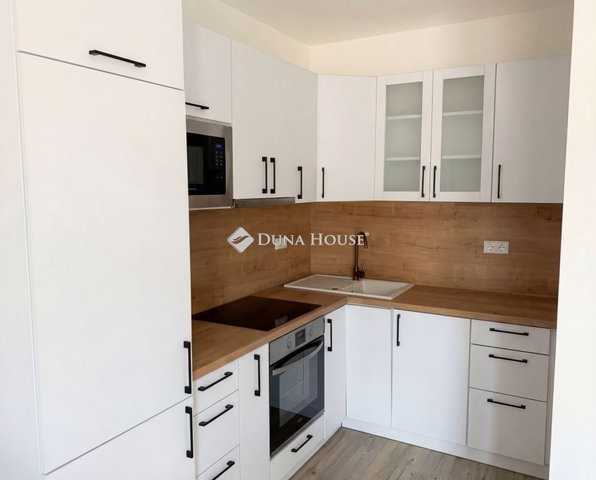 Kiadó téglalakás, albérlet, Kecskeméten 180 E Ft / hó