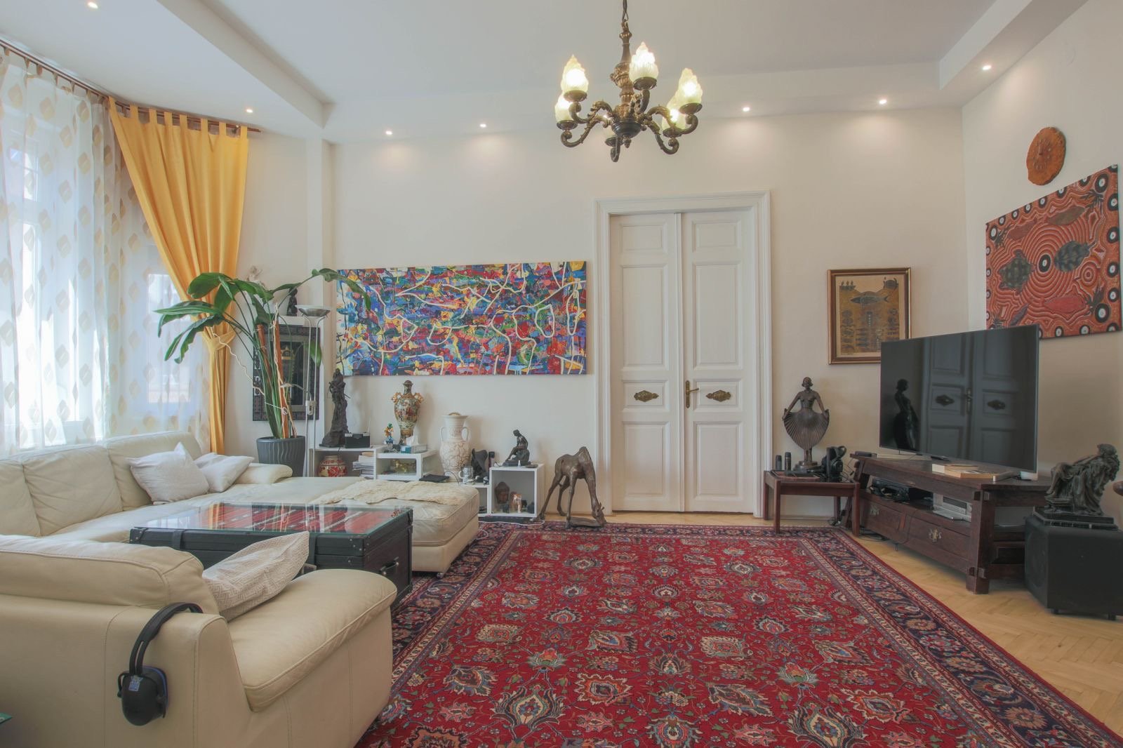 3 bed · 112m² · 169.900.000 ft