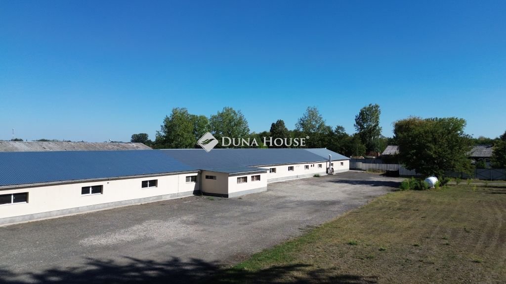 1320 m² · 184.900.000 Ft
