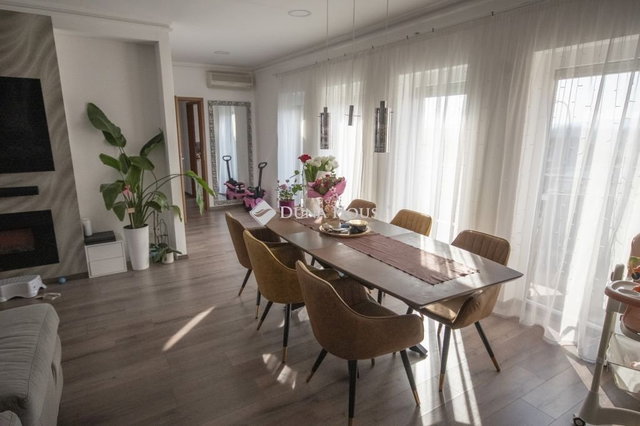 Eladó iroda, Dunakeszin 105 M Ft, 4 szobás / költözzbe.hu