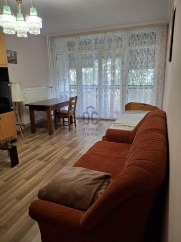 Kiadó panellakás, albérlet, Pécsett 190 E Ft / hó, 2 szobás