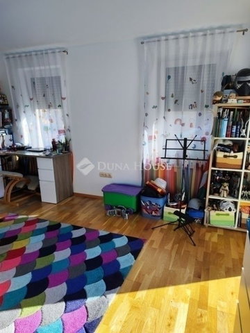 Eladó családi ház, Budapesten, XVI. kerületben 284.5 M Ft