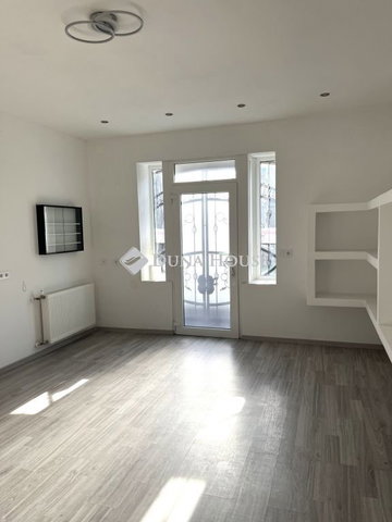 Eladó téglalakás, Mosonmagyaróváron 31.5 M Ft, 1 szobás