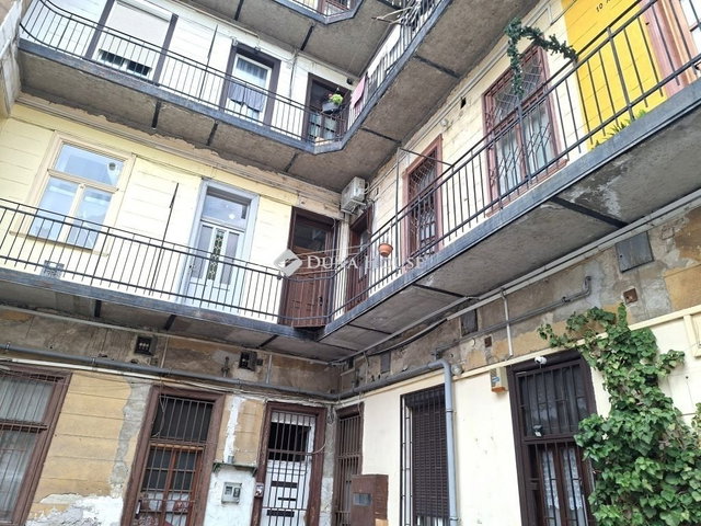 Eladó téglalakás, Budapesten, VIII. kerületben 54.9 M Ft
