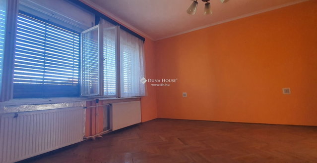 Eladó családi ház, Szombathelyen 69.9 M Ft, 5 szobás