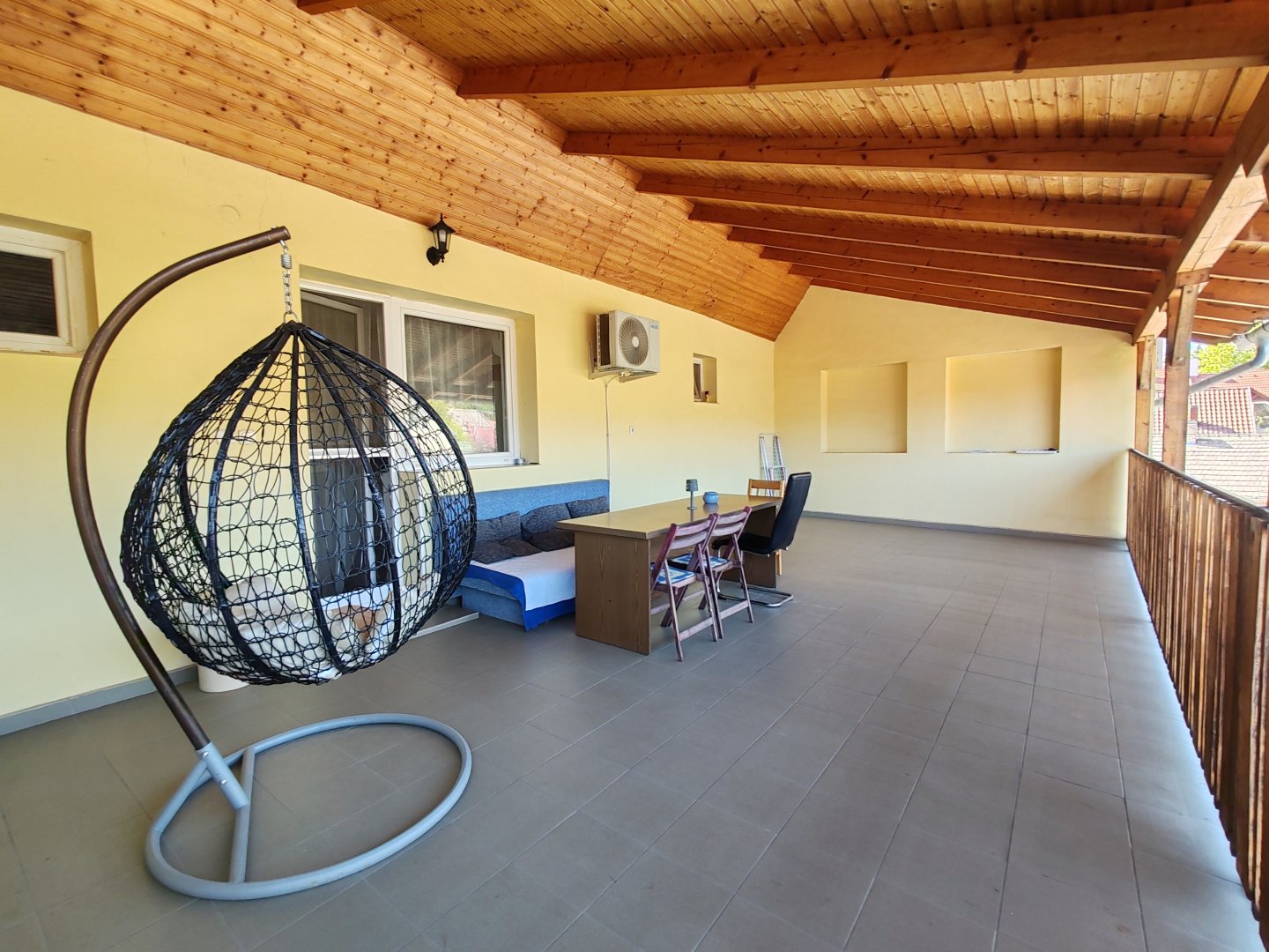 3 bed · 140m² · 31.000.000 ft