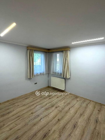Eladó családi ház, Siófokon 249 M Ft, 6 szobás