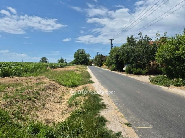 Eladó telek, Balatonkeresztúron 24.5 M Ft / költözzbe.hu