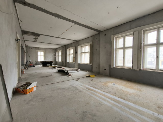 Eladó üzlethelyiség, Hódmezővásárhelyen 99.9 M Ft