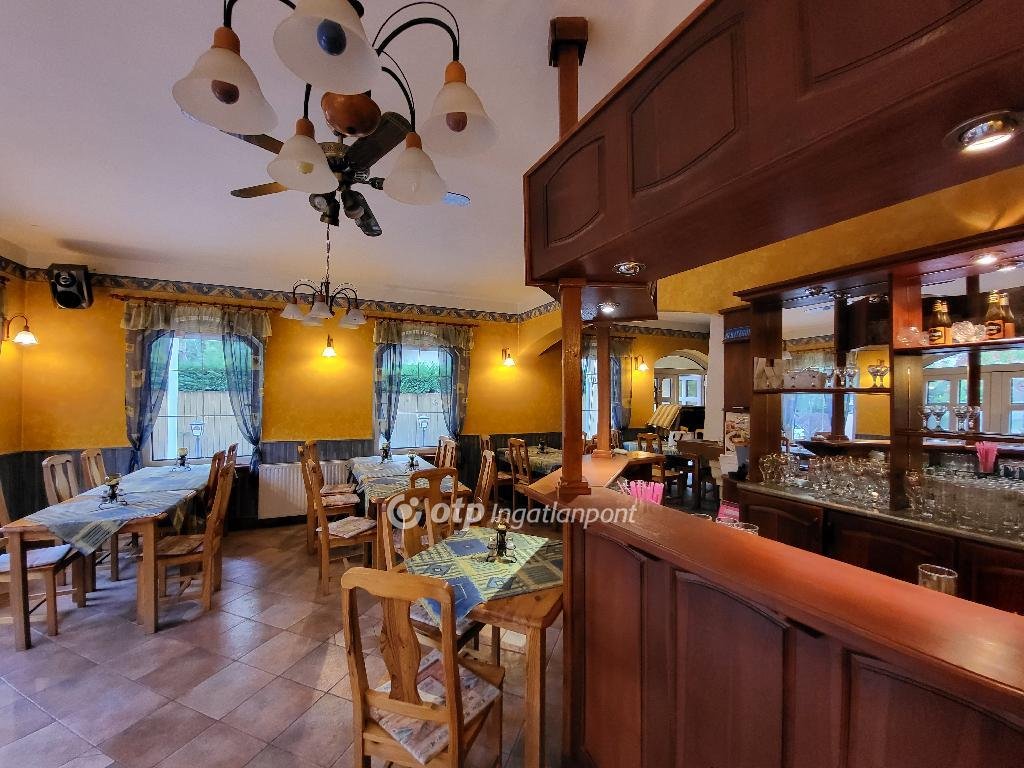 5 bed · 260m² · 211.000.000 ft