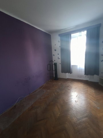 Eladó téglalakás, Szolnokon 32 M Ft, 2 szobás