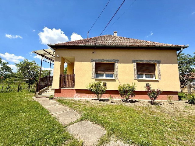 Eladó családi ház, Tápiószentmártonon 65 M Ft, 2+2 szobás