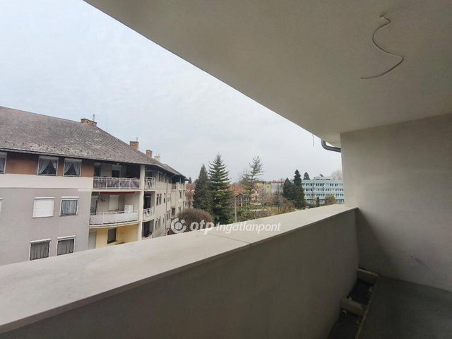 Eladó téglalakás, Nagykanizsán 79.99 M Ft, 3 szobás