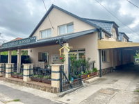 Eladó hotel, Cserkeszőlőn 670 M Ft / költözzbe.hu