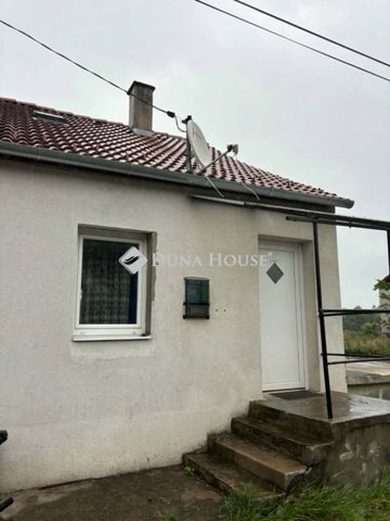Eladó családi ház, Pécsett 14.9 M Ft, 3 szobás