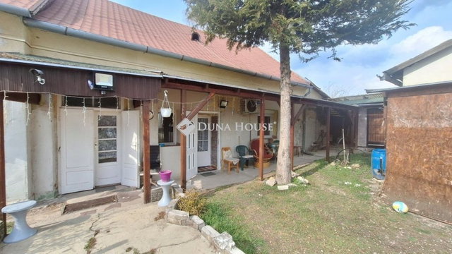 Eladó ikerház, Sárbogárdon 41 M Ft, 6 szobás