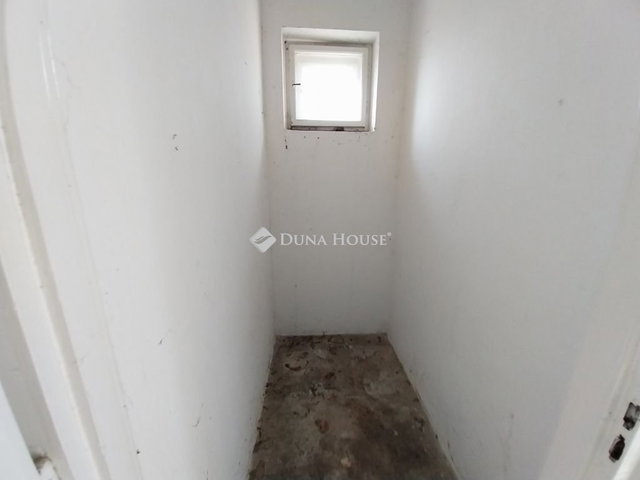 Eladó ikerház, Szegeden 45 M Ft, 2 szobás / költözzbe.hu