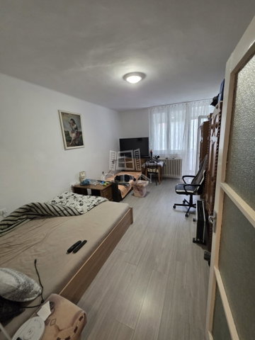 Eladó téglalakás, Pétfürdőn 35 M Ft, 2 szobás