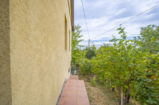 Eladó nyaraló, Pomázon 42.9 M Ft, 3 szobás