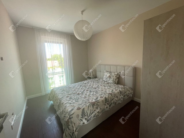 Kiadó téglalakás, albérlet, Debrecenben 525 E Ft / hó, 4 szobás