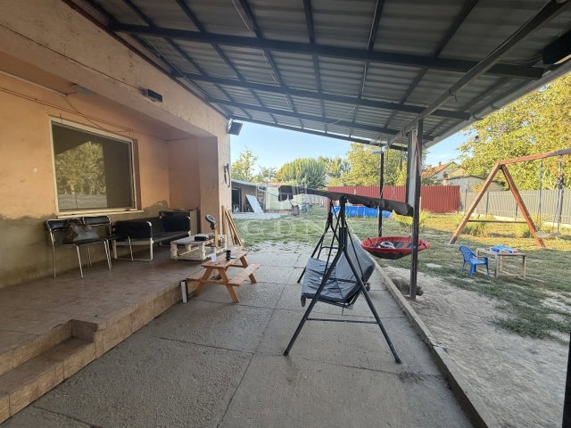Eladó családi ház, Szegeden 69.9 M Ft, 3 szobás