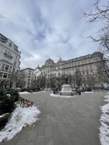 Eladó téglalakás, Budapesten, V. kerületben 189.9 M Ft, 4 szobás