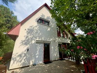 Eladó családi ház, Pécsett 165 M Ft, 8 szobás