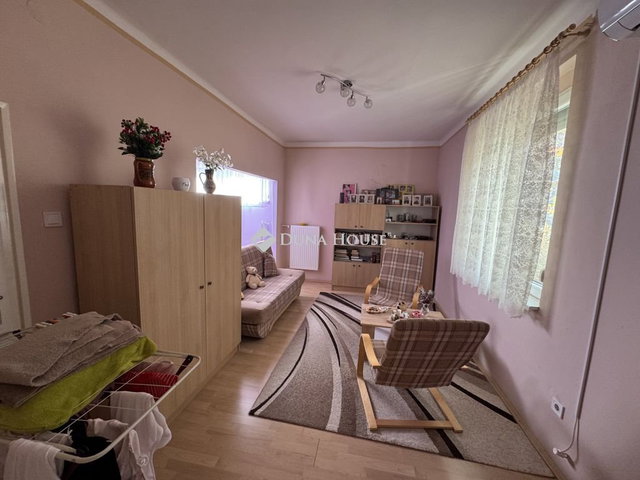 Eladó téglalakás, Pécsett, Esztergár Lajos utcában 52.9 M Ft