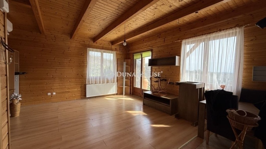 4 bed · 100m² · 99.000.000 ft
